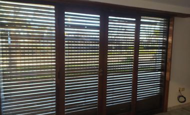 Casa en venta - 3 Dormitorios 2 Baños - Cocheras - 194Mts2 - Mar del Plata