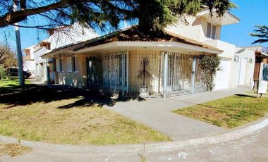 CHALET 5 AMBIENTES EN 11 DE SEPTIEMBRE Y BORDABEHERE