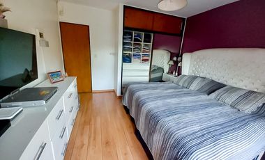 Venta PH 3 ambientes con jardin, parrilla y cochera en Castelar Norte.