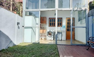 Venta PH 3 ambientes con jardin, parrilla y cochera en Castelar Norte.