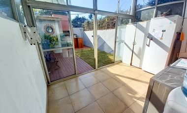 Venta PH 3 ambientes con jardin, parrilla y cochera en Castelar Norte.