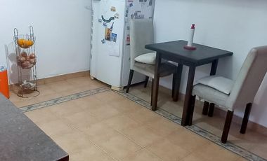Venta PH 3 ambientes con jardin, parrilla y cochera en Castelar Norte.