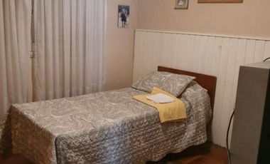 CASA 4 AMBIENTES SOBRE LOTE DE 330m2 en magnasco y solis