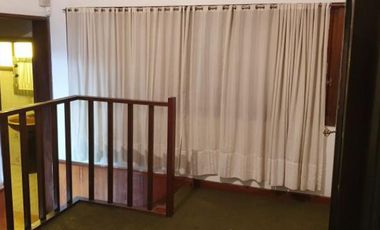 CASA 4 AMBIENTES SOBRE LOTE DE 330m2 en magnasco y solis