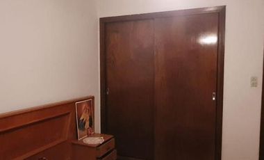 CASA 4 AMBIENTES SOBRE LOTE DE 330m2 en magnasco y solis