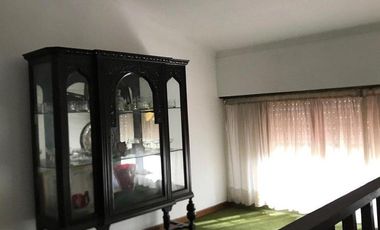 CASA 4 AMBIENTES SOBRE LOTE DE 330m2 en magnasco y solis