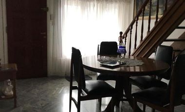 CASA 4 AMBIENTES SOBRE LOTE DE 330m2 en magnasco y solis