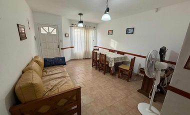 PH en venta - 3 Dormitorios 2 Baños - Cochera - 120Mts2 - Las Toninas