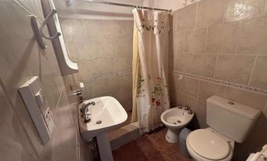 PH en venta - 3 Dormitorios 2 Baños - Cochera - 120Mts2 - Las Toninas