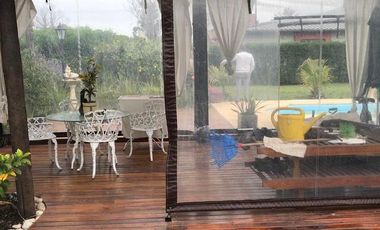 CHALET DE CATEGORIA 5 AMBIENTES EN BARRIO ALFAR