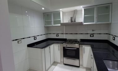 Casa en venta de 5 ambientes con cochera, jardín y quincho