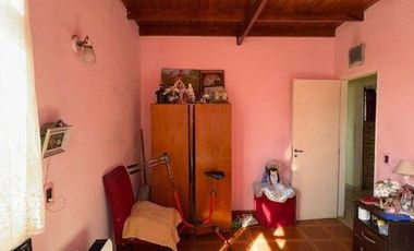 Excelente Chalet de 7 ambientes sobre lote de 695m2 en Sierra de los Padres