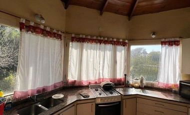 Excelente Chalet de 7 ambientes sobre lote de 695m2 en Sierra de los Padres