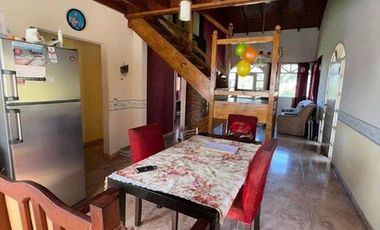 Excelente Chalet de 7 ambientes sobre lote de 695m2 en Sierra de los Padres