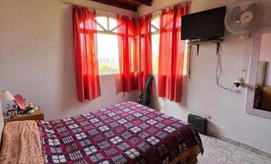 Excelente Chalet de 7 ambientes sobre lote de 695m2 en Sierra de los Padres