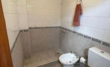 Excelente Chalet de 7 ambientes sobre lote de 695m2 en Sierra de los Padres