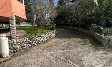 Excelente Chalet de 7 ambientes sobre lote de 695m2 en Sierra de los Padres