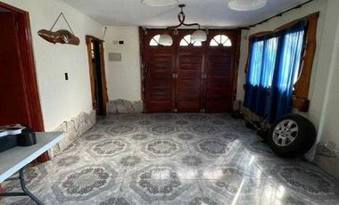 Excelente Chalet de 7 ambientes sobre lote de 695m2 en Sierra de los Padres