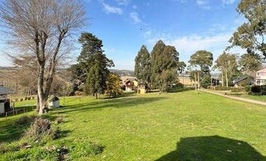 Excelente Chalet de 7 ambientes sobre lote de 695m2 en Sierra de los Padres