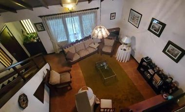 CHALET 4 AMBIENTES EN PERALTA RAMOS OESTE