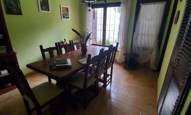 CHALET 4 AMBIENTES EN PERALTA RAMOS OESTE