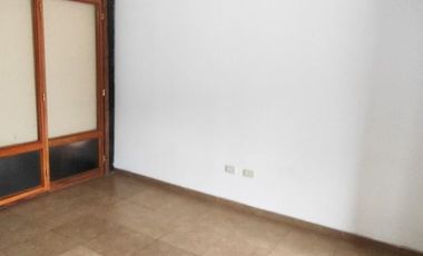 CASA EN VENTA EN EXCELENTE ESTADO CON PILETA APTA CREDITO