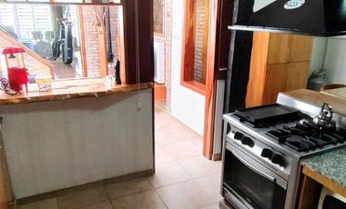 CASA EN VENTA EN EXCELENTE ESTADO CON PILETA APTA CREDITO