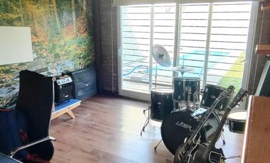 CASA EN VENTA EN EXCELENTE ESTADO CON PILETA APTA CREDITO