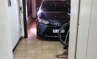 CASA EN VENTA EN EXCELENTE ESTADO CON PILETA APTA CREDITO