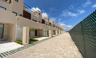 Casa en Fraccionamiento en Real Santa Fe, Xochitepec, Morelos CAEN-1252-Fr*