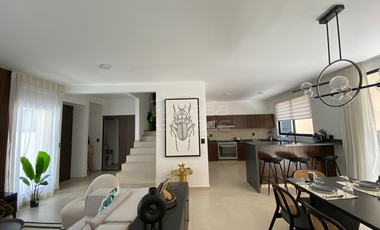 Casa en Fraccionamiento en Real Santa Fe, Xochitepec, Morelos CAEN-1251-Fr*
