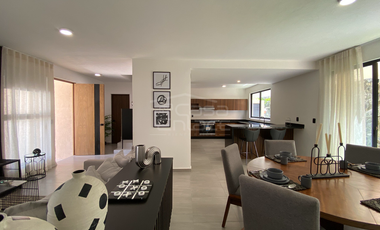 Casa en Fraccionamiento en Real Santa Fe, Xochitepec, Morelos CAEN-1253-Fr*
