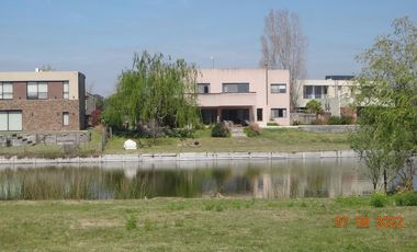Casa  al Lago en Venta en San Marco - Villa Nueva