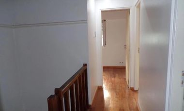 Casa en venta - 3 Dormitorios 2 Baños - 145Mts2 - Lisandro Olmos, La Plata