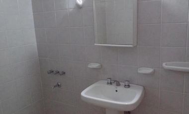 Casa en venta - 3 Dormitorios 2 Baños - 145Mts2 - Lisandro Olmos, La Plata