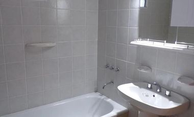 Casa en venta - 3 Dormitorios 2 Baños - 145Mts2 - Lisandro Olmos, La Plata