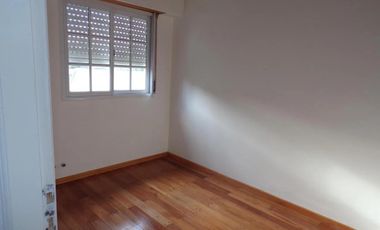 Casa en venta - 3 Dormitorios 2 Baños - 145Mts2 - Lisandro Olmos, La Plata