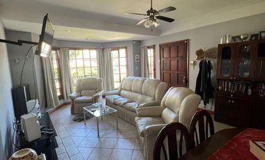 Casa - 4 ambientes sobre lote de 383m2