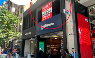 Local en alquiler en Microcentro, planta alta, sin expensas.