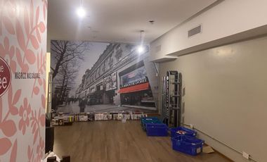 Local en alquiler en Microcentro, planta alta, sin expensas.