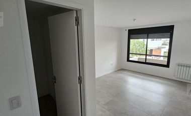 Departamento de 2 Dormitorios con Cochera en Foresta Valle Escondido