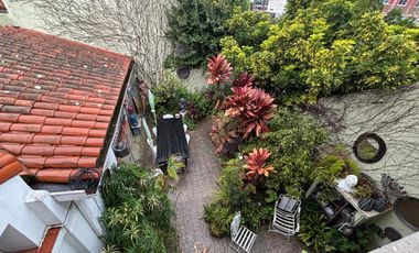 Casa 5 ambientes jardín. Florida.