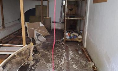 Deposito con vivienda en Alvarado y 14 de Julio