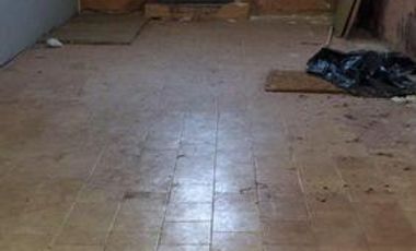 Deposito con vivienda en Alvarado y 14 de Julio