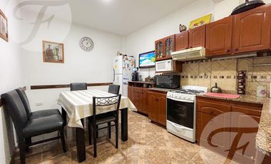 NUEVO VALOR APTO CRÉDITO CASA 4 AMBIENTES CASTELAR SUR SE ACEPTA DEPTO 2 AMBIENTES EN PARTE DE PAGO