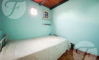 NUEVO VALOR APTO CRÉDITO CASA 4 AMBIENTES CASTELAR SUR SE ACEPTA DEPTO 2 AMBIENTES EN PARTE DE PAGO