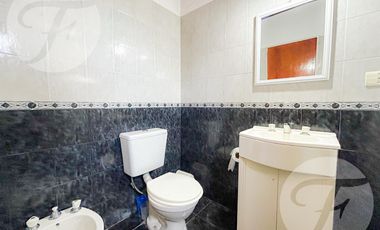 NUEVO VALOR APTO CRÉDITO CASA 4 AMBIENTES CASTELAR SUR SE ACEPTA DEPTO 2 AMBIENTES EN PARTE DE PAGO