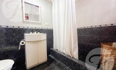 NUEVO VALOR APTO CRÉDITO CASA 4 AMBIENTES CASTELAR SUR SE ACEPTA DEPTO 2 AMBIENTES EN PARTE DE PAGO