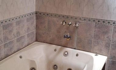 Casa en venta - 4 Dormitorios 4 Baños - Cochera - 389Mts2 - Saladillo