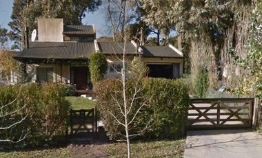 Casa en venta - 3 Dormitorios 2 Baños - 600Mts2 - Sierra de Los Padres